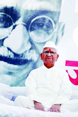 Anna begins fast for Jan lokpal