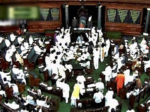 SP spanner in RS lokpal Bill debate