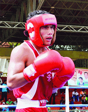 Vijender bows out on mixed day