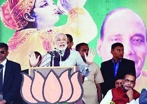 Modi mocks Rahul's 'fake' concerns