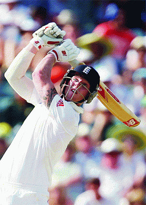 Stokes extends Ashes battle