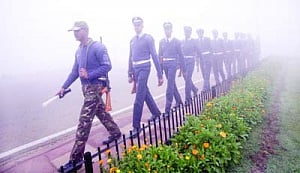 Under a cloud: Fog hits air, rail traffic