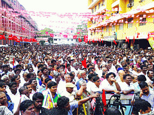 Rly employees on warpath with Govt