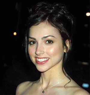 Eden Riegel welcomes second child