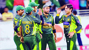 Hafeez, Ajmal clinch series for Pak