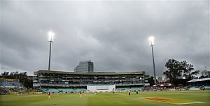 Start of 2nd day's play delayed due to rain