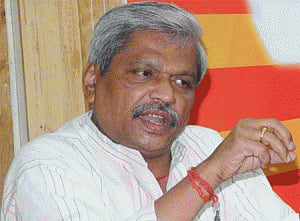 BJP slams Kejriwal for taking Congress' support to form govt