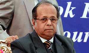 Govt to send Prez ref this week for probe against Ganguly