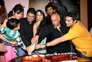 'Gori Tere Pyaar Mein' keeps Shraddha busy