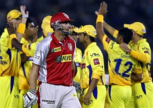 Royals bowl out Kings XI for 124