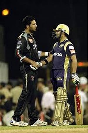 Karthik back; selectors dump Gambhir, Yuvraj