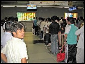 No more queues: Metro launches online recharge
