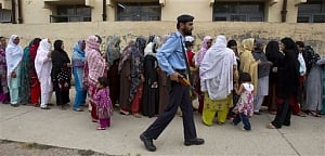 Pakistanis vote in historic polls, 15 killed in violence