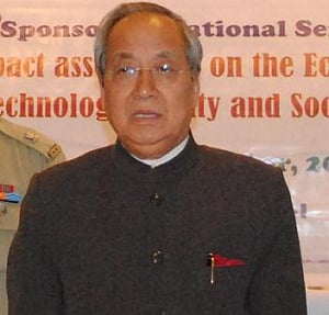 Probe affairs of Mahatma Gandhi University: Mooshahary