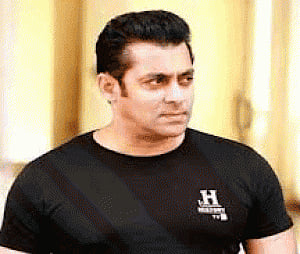 Salman Khan, Suzuki Motors help drought-hit farmers