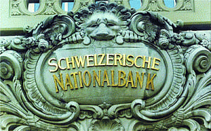 Swiss central bank hard hit by gold price fall
