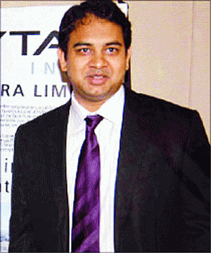 Raju's wife, sons sentenced in IT evasion case