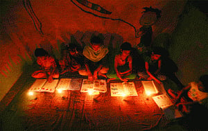 Outages are power play by discoms to avenge audit orders, says CM