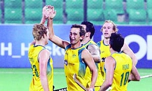 Australia hammer India 7-2