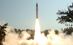 India successfully test fires Agni-IV missile