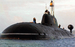 Antony seeks report from Navy on submarine incident