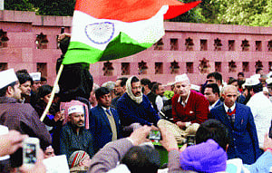 'Anarchist' CM spreads chaos on Delhi roads