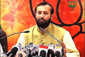 BJP flays AAP, Cong for 'anarchic' situation in capital