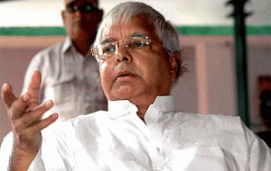lalu showers praise on Cong, describes Paswan as gentleman