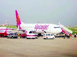 Indian carriers trigger fare war