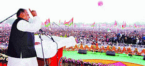Won't allow UP to turn into  Gujarat, asserts Mulayam