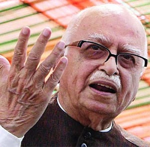 I plan to contest lS poll, Advani speaks his mind