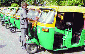 Kejri to move SC to challenge cut in 'cheap' CNG quota
