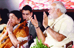 lata remembers 'Aye Mere Watan' on its 51st anniv
