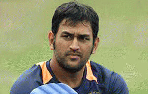 Dhoni 4th fastest to complete 8,000 ODI runs