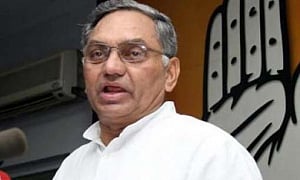 Dwivedi wants end to reservation on caste lines