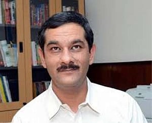 Jitendra Singh assures help to Mumbai redevelopment logjam