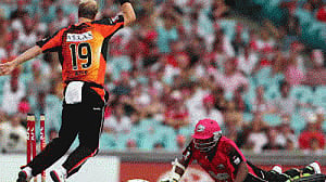 Big Bash winners Scorchers penalised for slow over rate