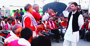 Rahul interacts with rly porters