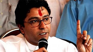 Raj Thackeray a novice, says Shiv Sena after toll stir