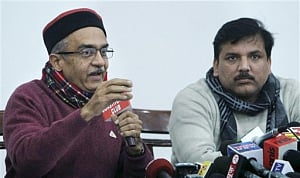 No point staying in power after Jan lokpal setback: Bhushan