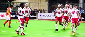 Mumbai beat Kalinga 3-2 to register first win