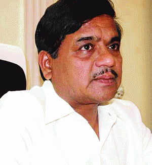 Maha Govt on defensive