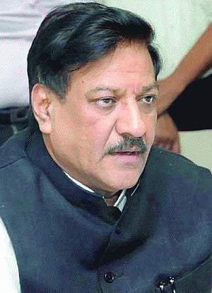 Sanjay Dutt's parole extension 'is as per law', says Maha CM
