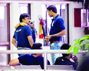 Kerala stars deplaned for misbehavior