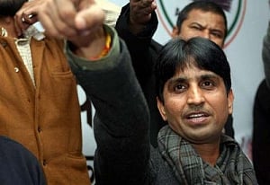 Cross FIRs lodged against AAP leader Vishwas, 29 people