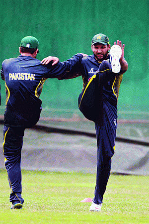 Pakistan start title defence, face lanka in opener