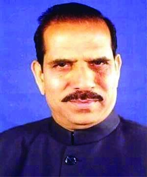 Joshi, Prabhu denied tickets