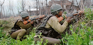Militants open fire at police vehicle, 2 cops injured