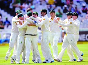 Australia have a hand on trophy