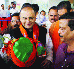 BJP holds parleys with 3 fringe parties